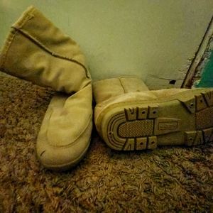 Fleece boots
